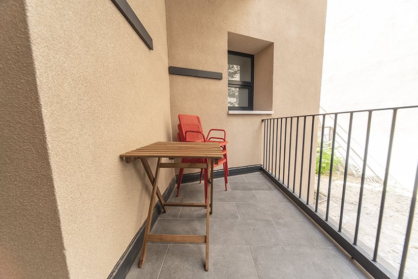 Coliving bajo habitación terraza interior-01