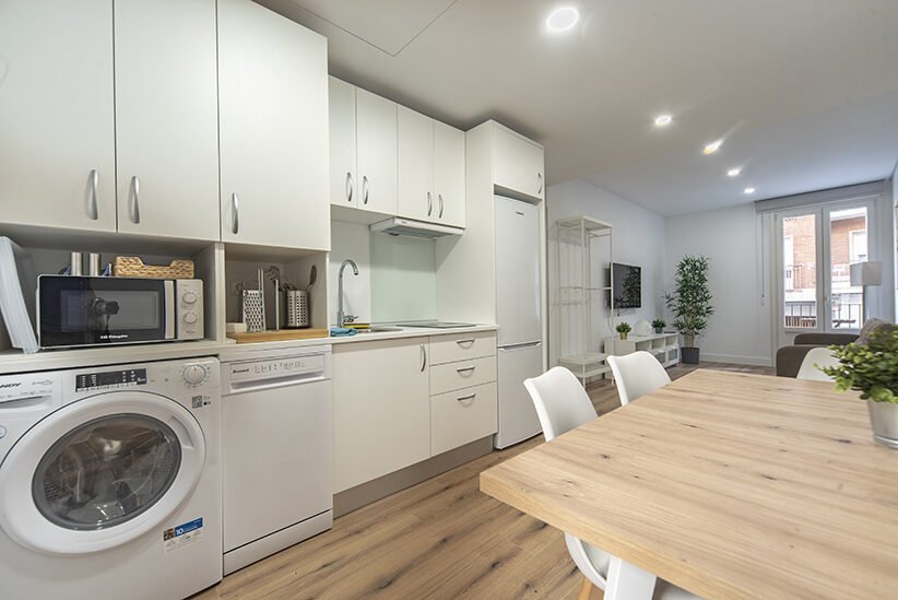 Coliving piso 1º derecha salón-cocina-07