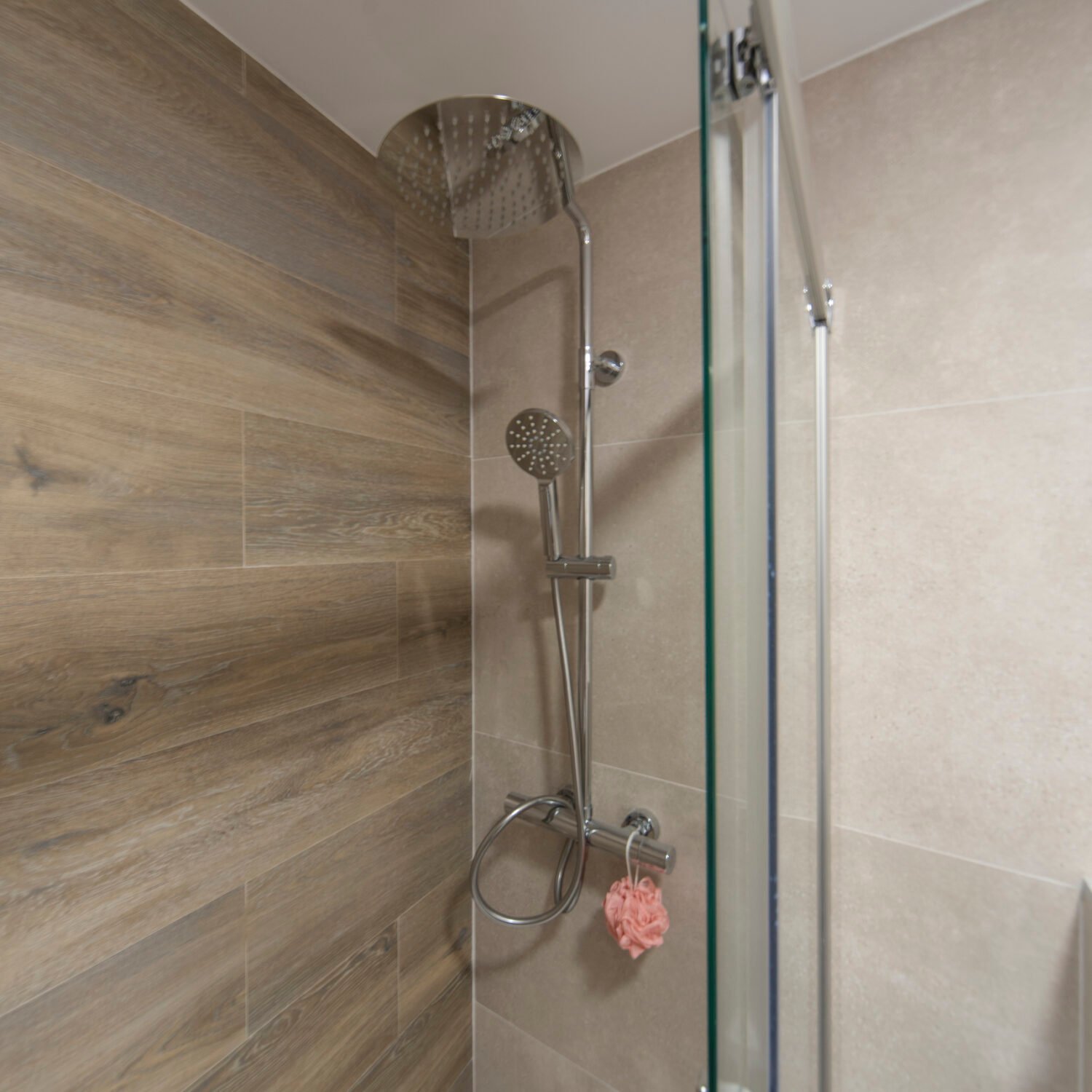 avenida del acueducto 25 habitacion 01-09