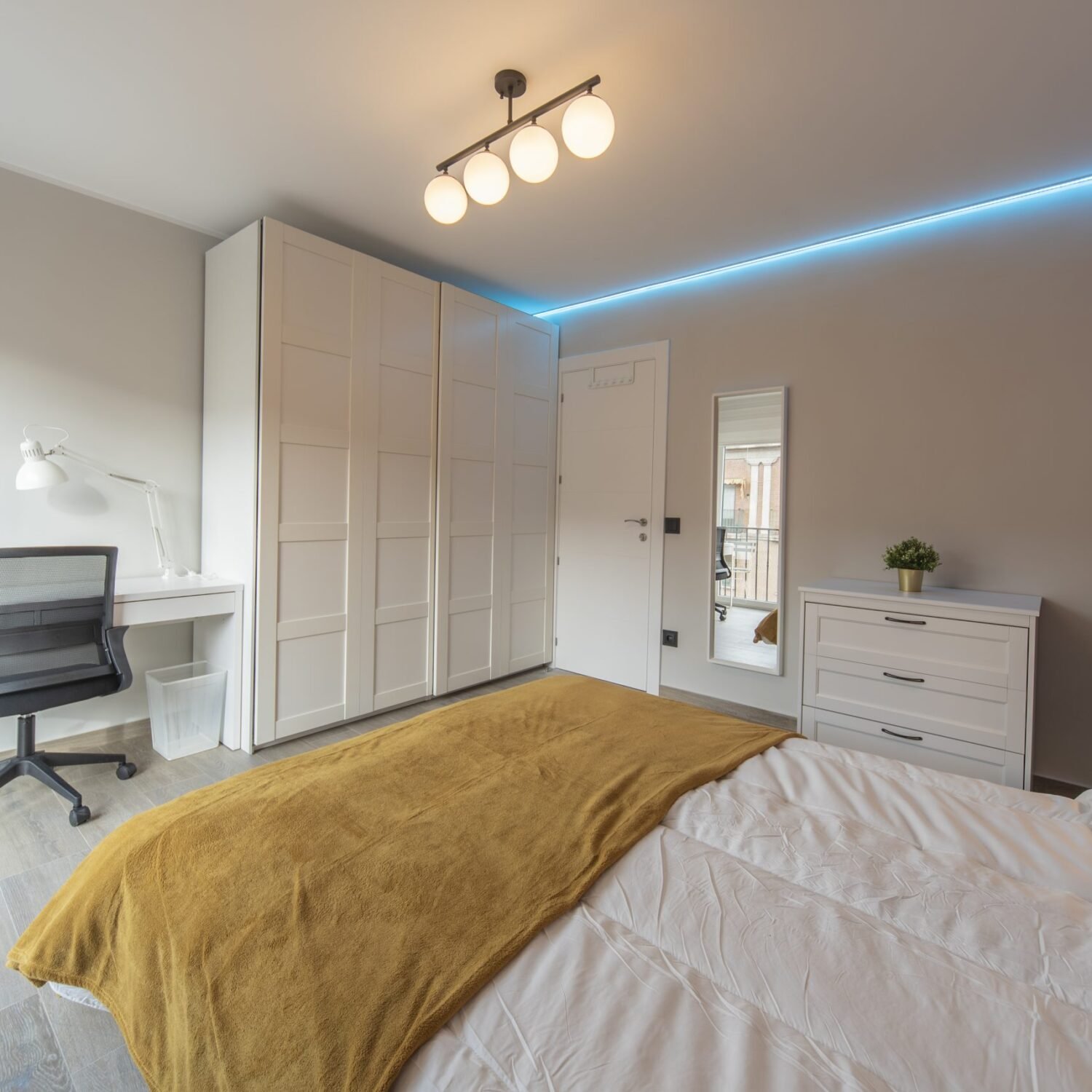 avenida del acueducto 25 habitacion 03-06